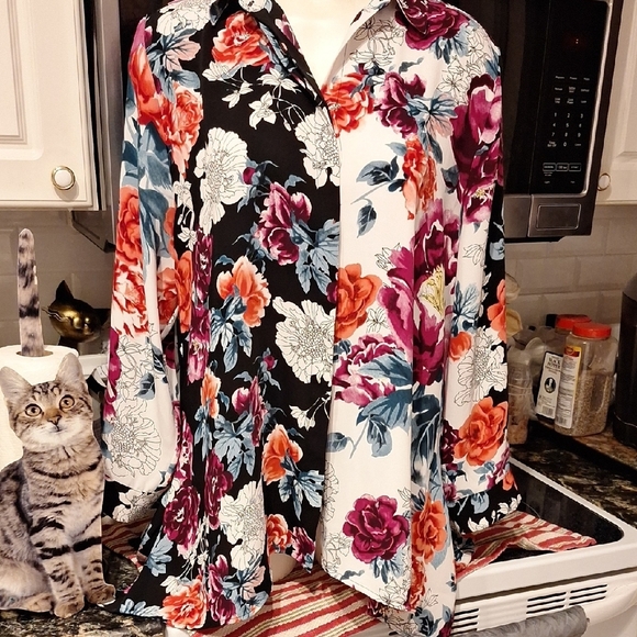 o Womens Floral Button Long Sleeve Stretch Plus Size Blouse 16/18P - Picture 1 of 3